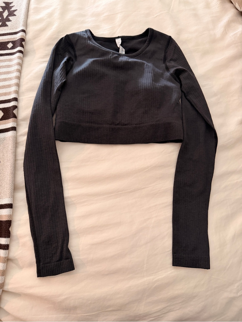 Lululemon cropped long sleeve